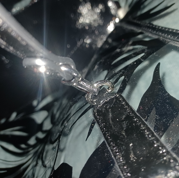 Michael Kors PVC Black and Clear Tropical Bag w/ wallet - Picture 4 of 7